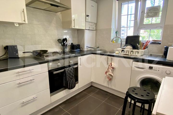 Superbly located  Harper Road , Borough